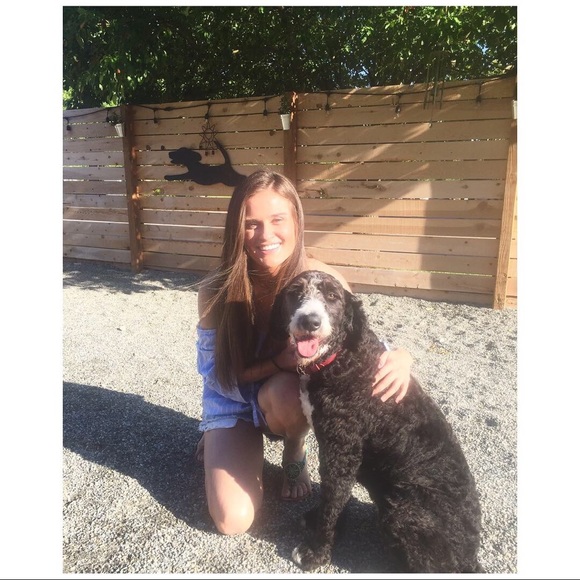 Meet your Posher, Kelly - Picture 2 of 4